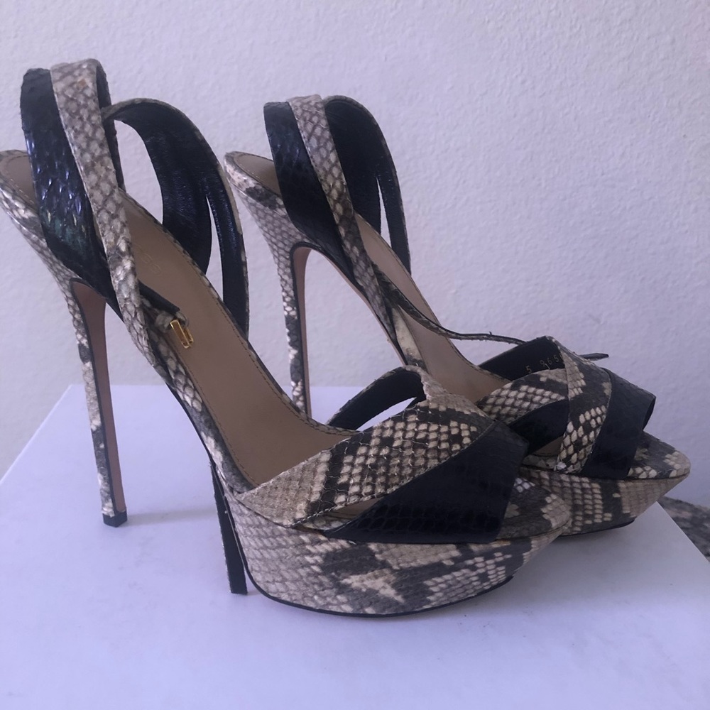 Sergio Rossi Beautiful Python Sandal Sz 39